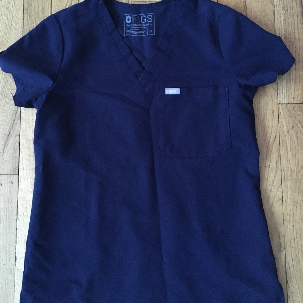 Navy Figs Scrubs Catarina Top and Yola Pants XS